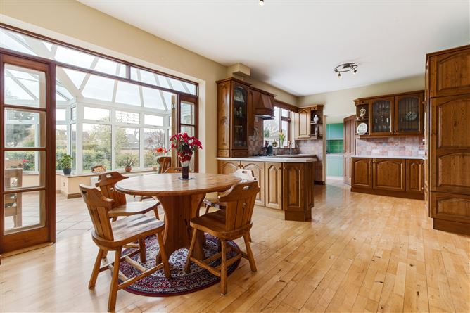 18 Castleknock Green, Castleknock, Dublin 15