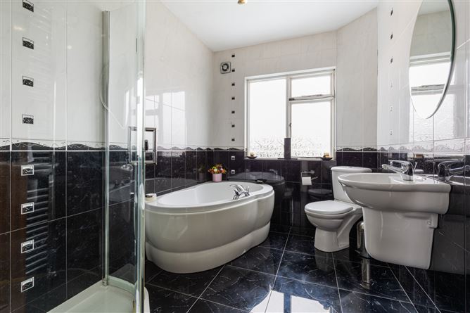 18 Castleknock Green, Castleknock, Dublin 15
