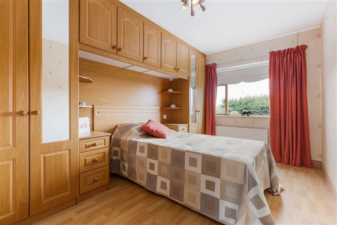18 Castleknock Green, Castleknock, Dublin 15