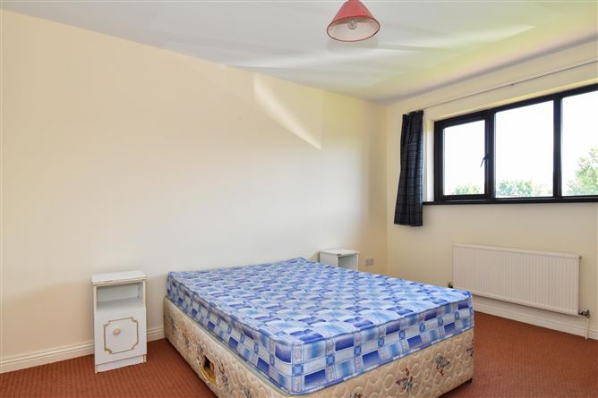 31 Forster Court, Galway City Centre