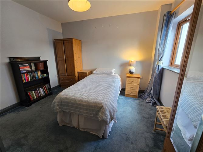 11 Holland Place, Liscannor, Co. Clare