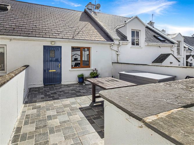 11 Holland Place, Liscannor, Co. Clare