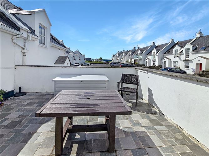 11 Holland Place, Liscannor, Co. Clare