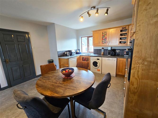 11 Holland Place, Liscannor, Co. Clare