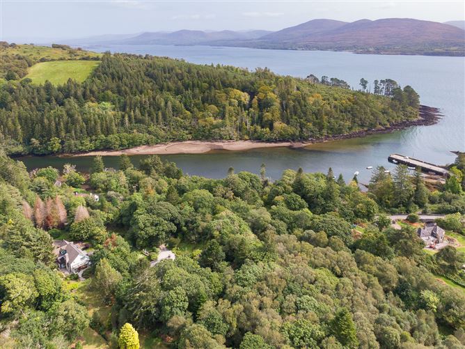 Derreenafoyle, Blackwater Bridge, Kenmare, Co. Kerry