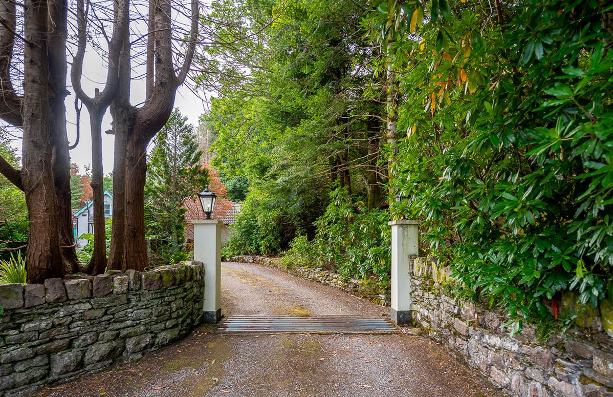 Derreenafoyle, Blackwater Bridge, Kenmare, Co. Kerry