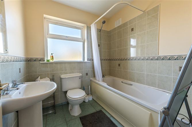 8 The Grove, Fairfield Park, Waterford