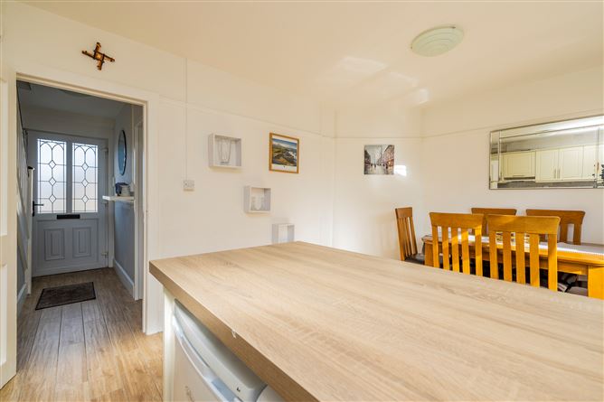 227 Larkhill Road, Whitehall, Dublin 9