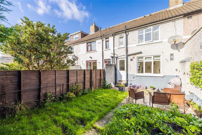 227 Larkhill Road, Whitehall, Dublin 9