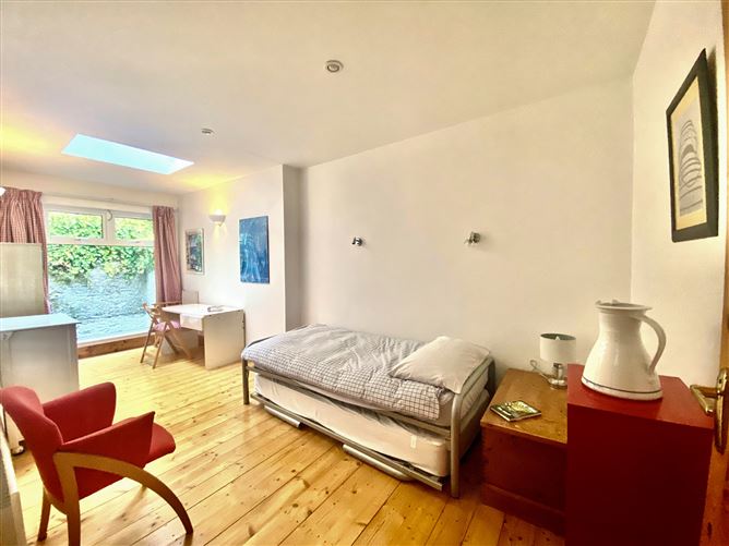 2 Carlisle Terrace, Sundays Well, Cork City