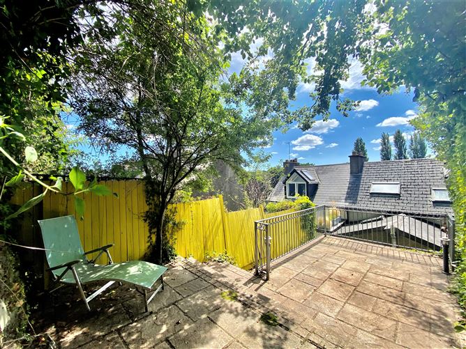 2 Carlisle Terrace, Sundays Well, Cork City