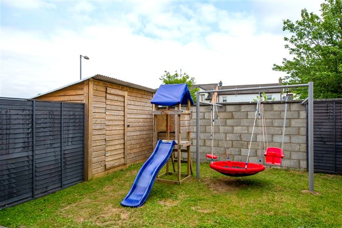 105 Riversdale, Riversdale, Rathcormac, Co. Cork.