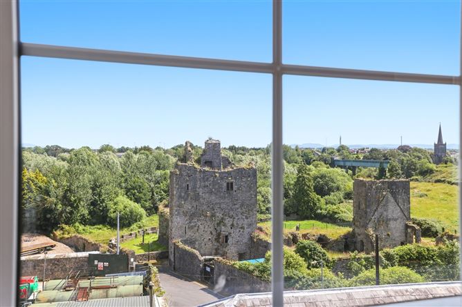 Photo 17 of 45 — Abbey House, Abbey Street, Cahir, Co. Tipperary