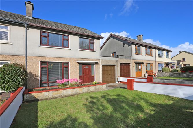 Photo 2 of 30 — 19 Shannamore Park, Brookville Avenue, Clareview, Limerick