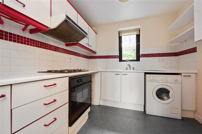 11 The Laurels, Main Street, Rathfarnham, Dublin 14