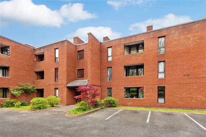 11 The Laurels, Main Street, Rathfarnham, Dublin 14