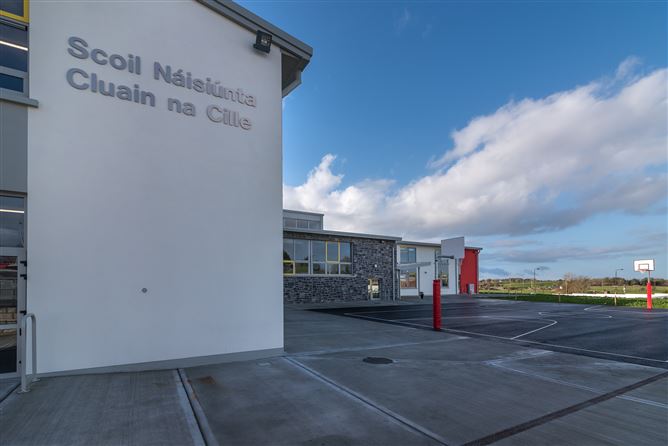 49 Monksfield, Bealnamulla, Athlone, Co. Roscommon