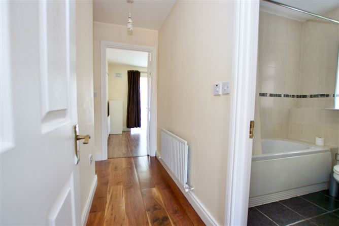 49 Monksfield, Bealnamulla, Athlone, Co. Roscommon