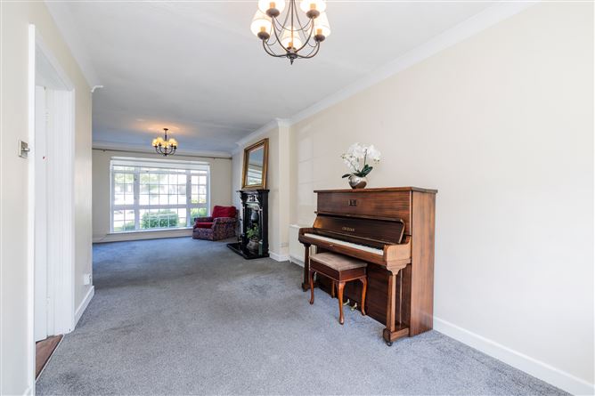 https://photos-a.propertyimages.ie/media/4/2/9/4927924/7533db19-2704-42a6-8273-c69219465139_l.jpg