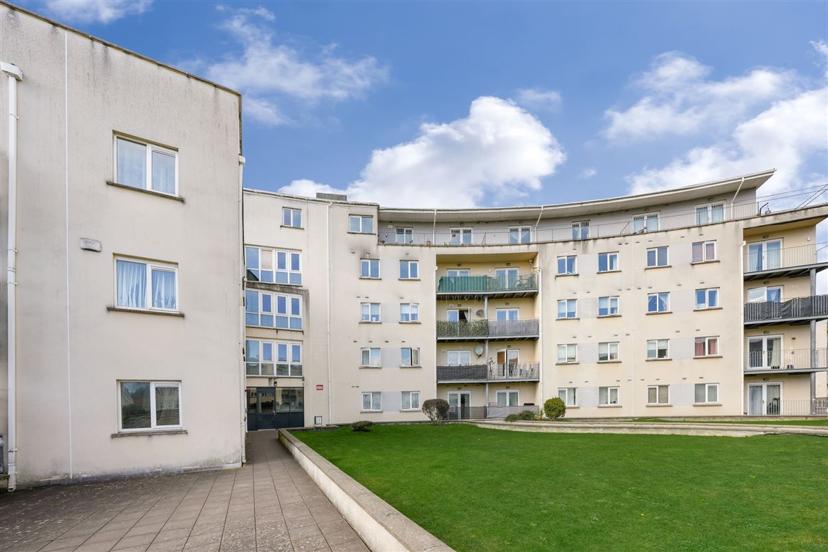 65, Block B, Aras na Cluaine, Clondalkin, Dublin 22