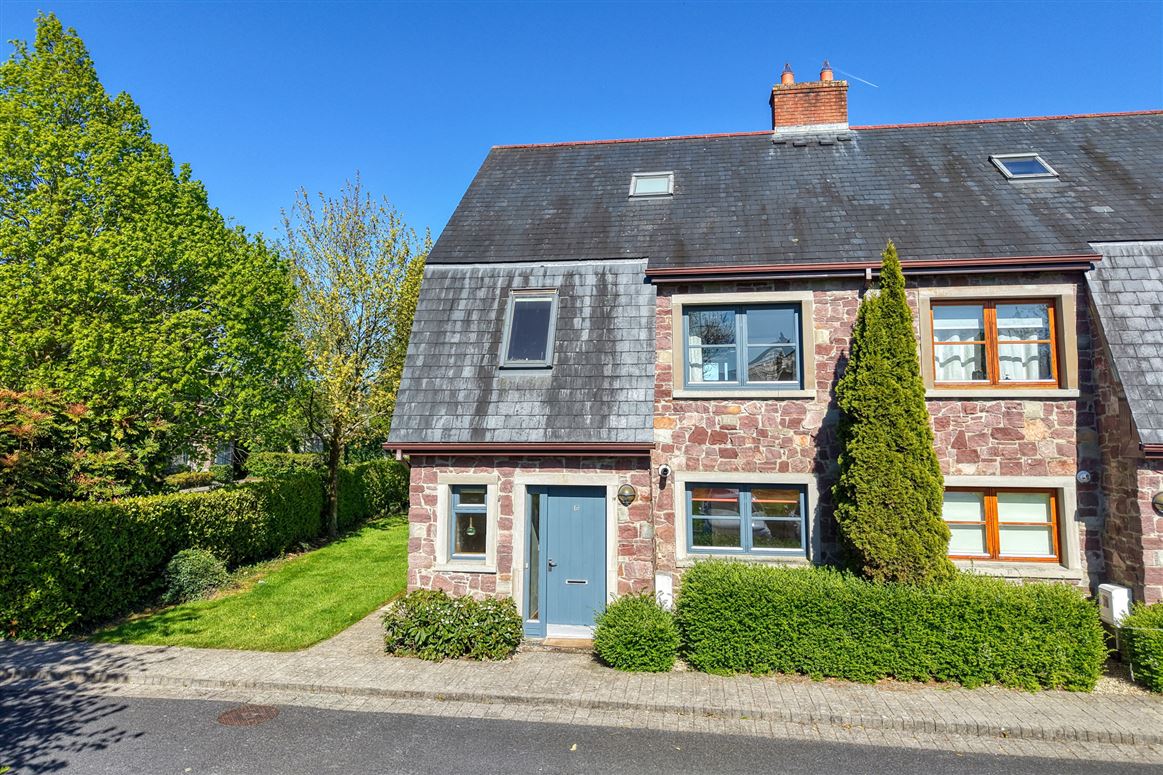 19 Saint Albans, Battery Road, Longford