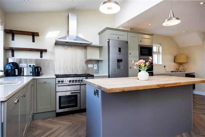 Photo 9 of 21 — 15 Grangemore Avenue, Donaghmede, Dublin 13