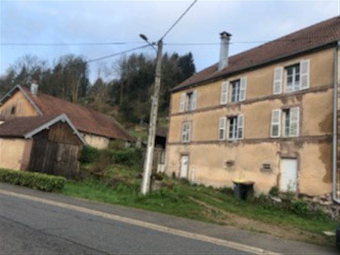 Private, Avenue Charles de Gaulle, Servance
