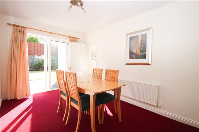 10 Woodstown Drive, Knocklyon, Dublin 16