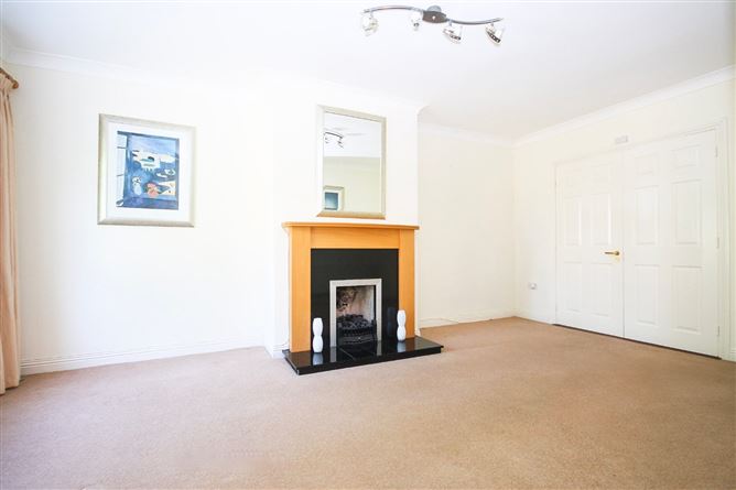 10 Woodstown Drive, Knocklyon, Dublin 16