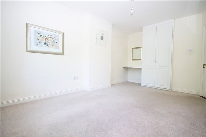 10 Woodstown Drive, Knocklyon, Dublin 16