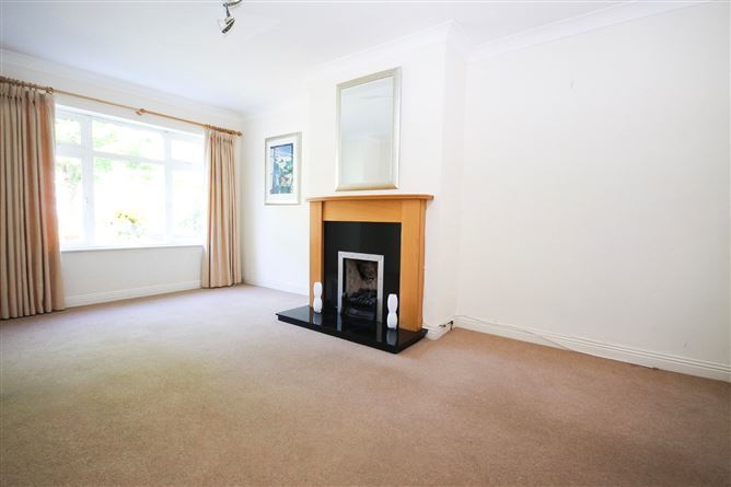 10 Woodstown Drive, Knocklyon, Dublin 16