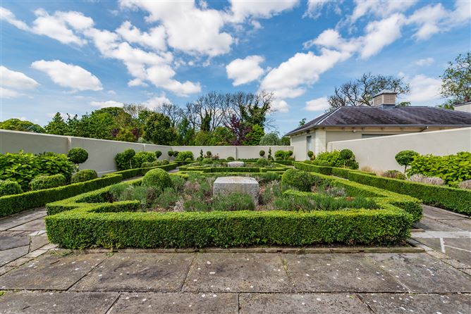 Winterberry Lodge, Eyrefield, Athgarvan, Curragh, Kildare