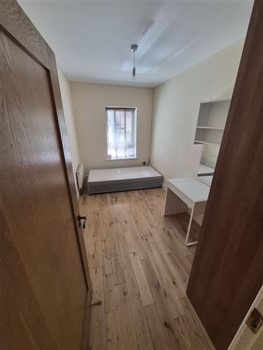 Photo 16 of 18 — 32 Latchford Close, Clonsilla, Dublin 15