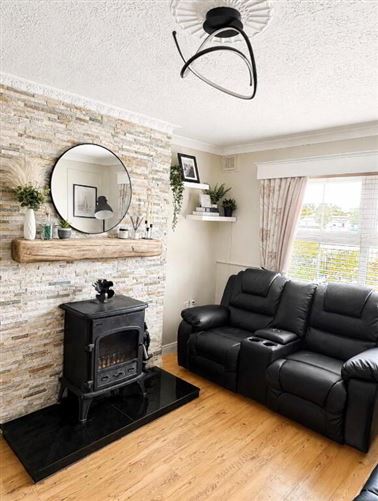 Photo 7 of 22 — 27 St Finnians Avenue, Ardfinnan, Tipperary