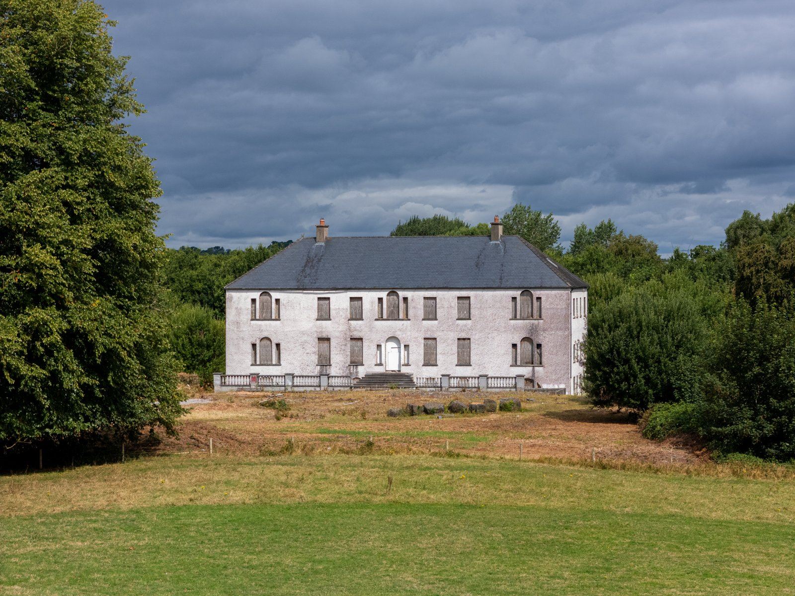 Photo 1 of 15 — Syngefield House, Clonoghill Upper, Birr, Co. Offaly