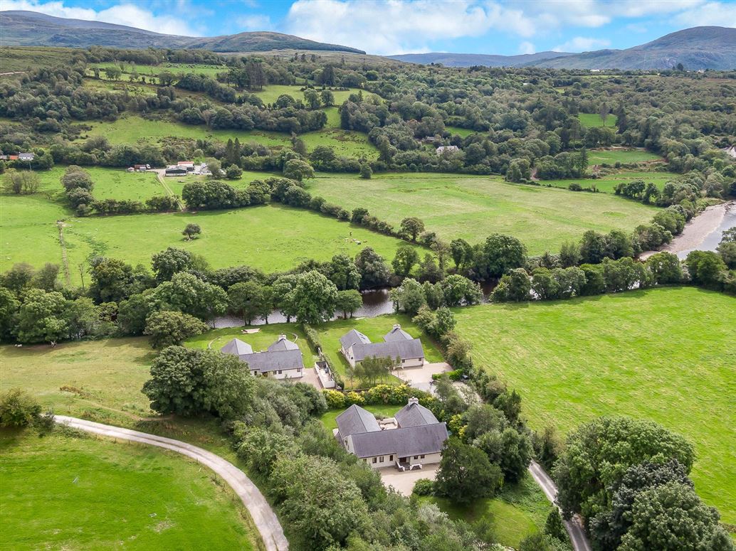 1 Cahir Lodges, Cahir West, Kenmare, Co. Kerry 1 Cahir Lodges, Cahir West, Kenmare, Co. Kerry