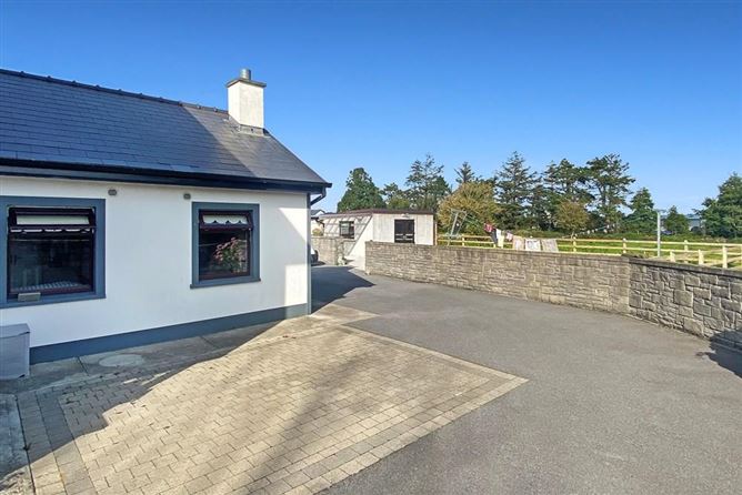 Yenooc House, Carnmore, Co. Galway