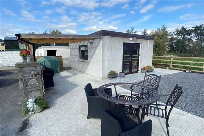 Yenooc House, Carnmore, Co. Galway