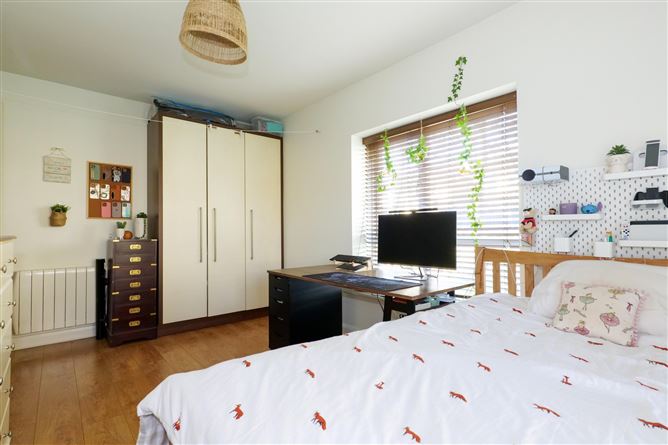 106 Boireann Bheag, Roscam, Galway