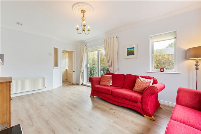 24 Castle Lawns, Kilgobbin Wood, Leopardstown, Sandyford, Dublin 18