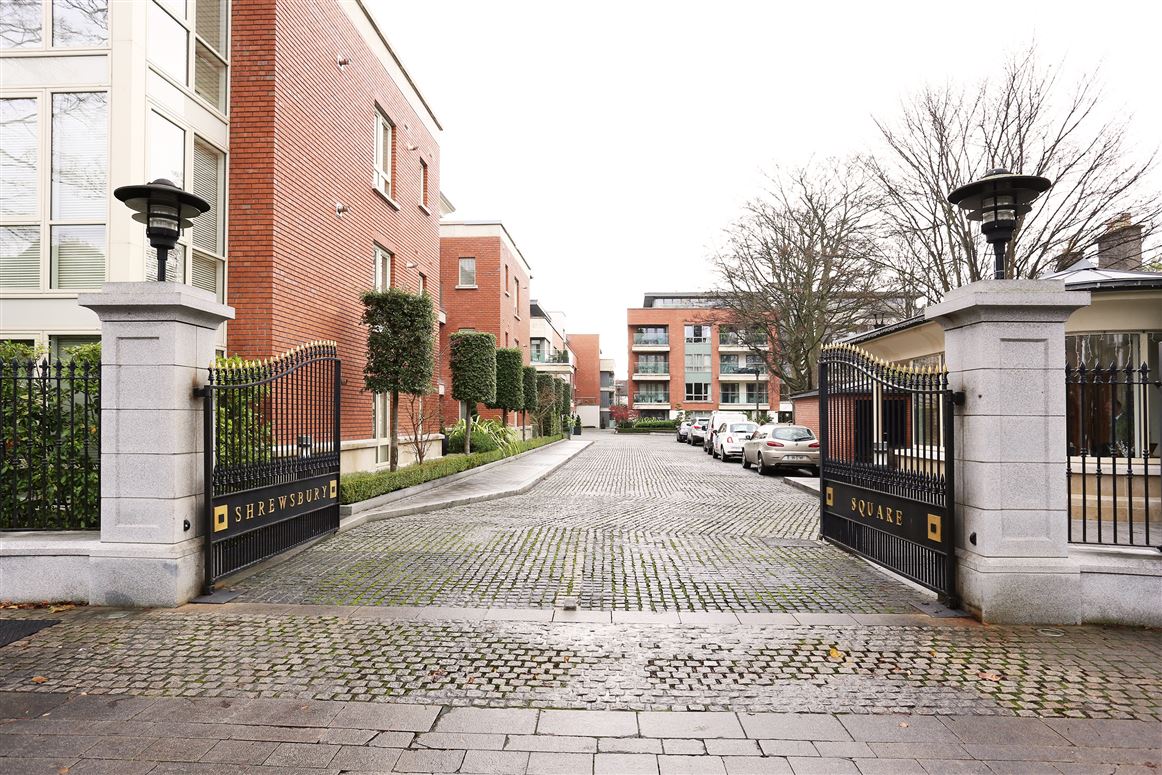 33 Shrewsbury Square, Sandymount Avenue, Ballsbridge, Dublin 4