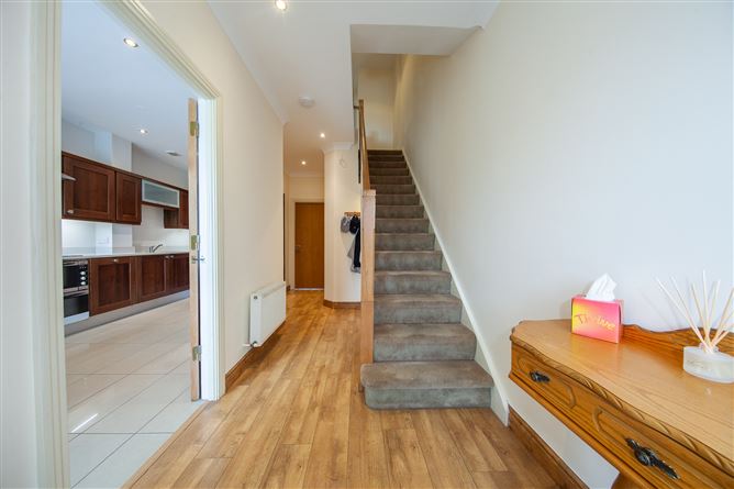 https://photos-a.propertyimages.ie/media/4/3/1/5023134/4c04dd51-0a99-49be-b610-9a0d6345b56c_l.jpg