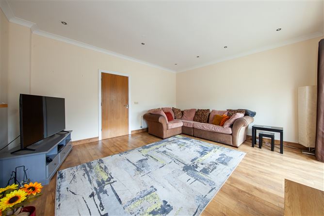 Photo 10 of 31 — 53 Castlegrange Green, Clonee, Dublin 15