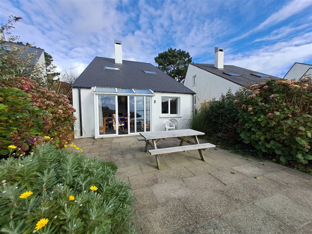 Colla Pier Cottage No 3, Colla Road, Schull, West Cork