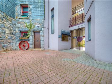 2 Sheerwater House, City Centre, Galway City