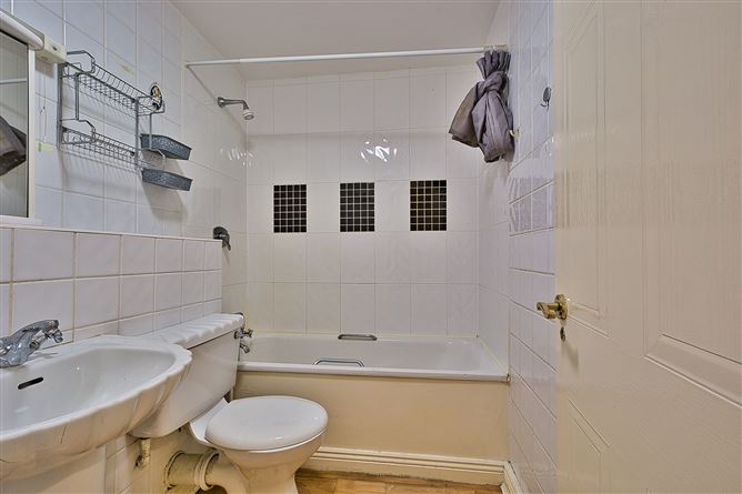 Main image for Apt 4 Alexander Court, 11-14 Fenian Street, South City Centre, Dublin 2