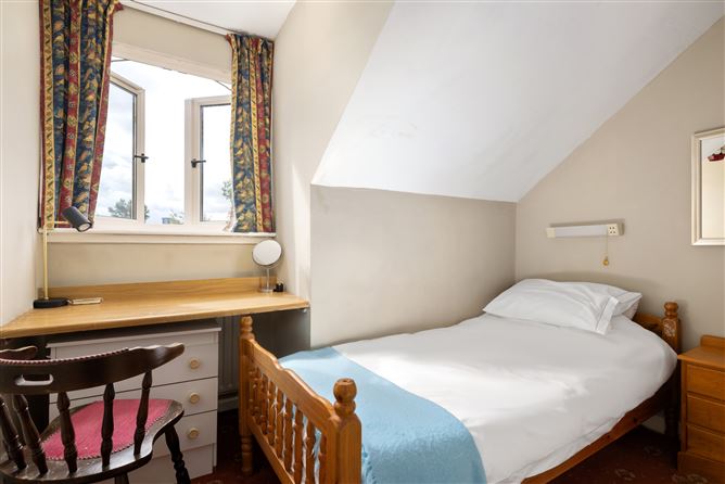 80 Lower Kilmacud Road, Stillorgan, County Dublin