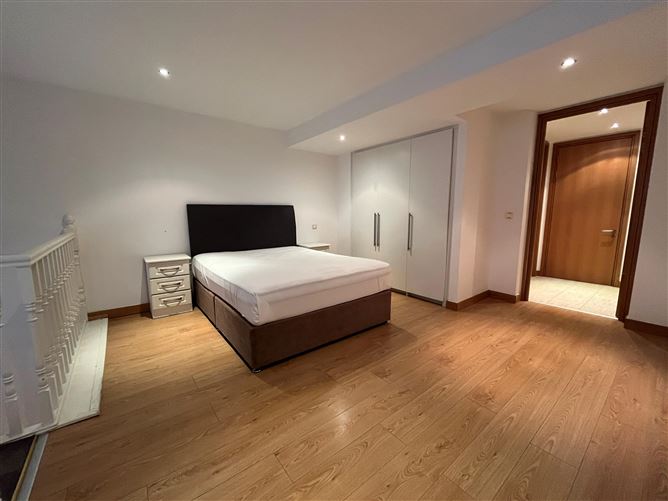 5 Cloncurry House, Spencer Dock, IFSC, Dublin 1