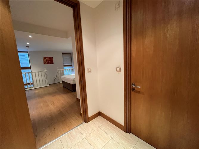 5 Cloncurry House, Spencer Dock, IFSC, Dublin 1