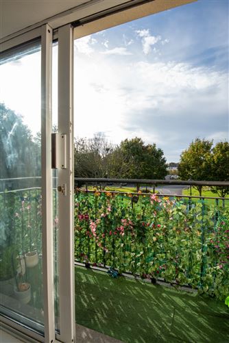 35 The Green, Larch Hill, Dublin 17